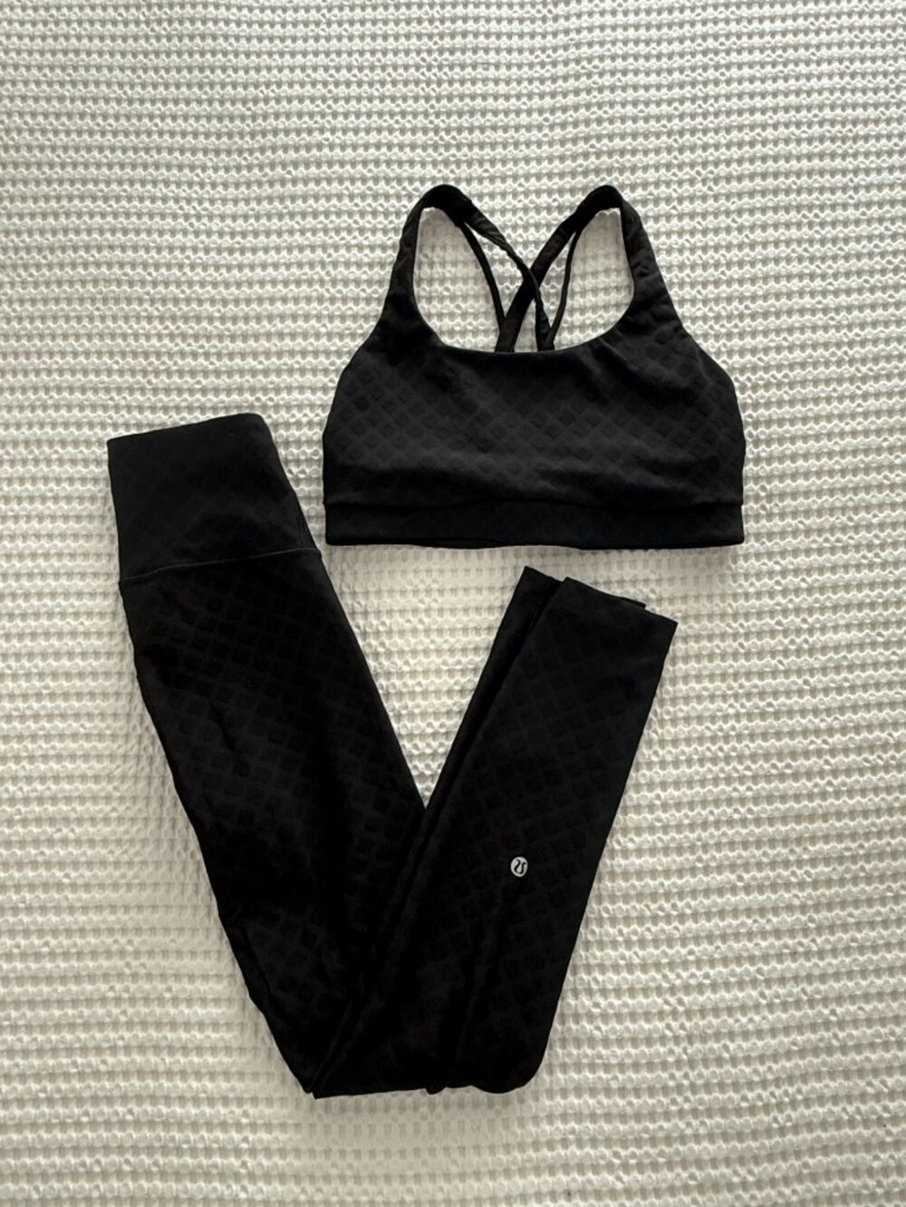 Lululemon Black Diamond Textured Leggings & Sports Bra Set